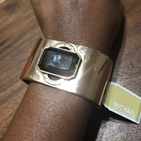 Michael Kors rose gold heavy bangle/bracelet - Picture 7 of 7